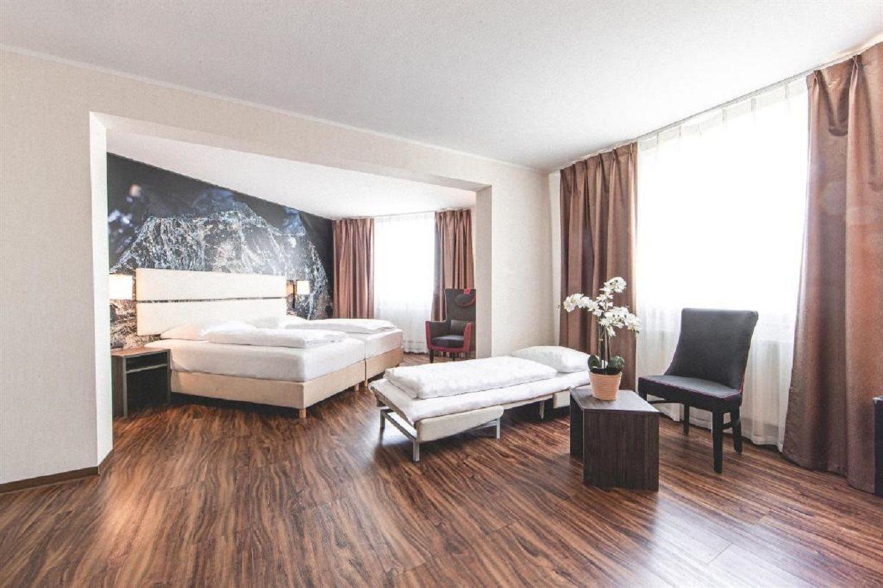 Plaza Hotel Hanau Екстер'єр фото